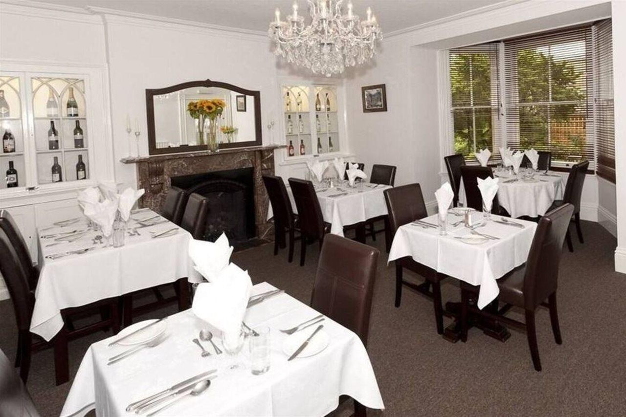 The Shrubbery Hotel Shepton Mallet Bagian luar foto