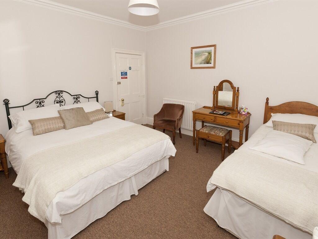 The Shrubbery Hotel Shepton Mallet Bagian luar foto