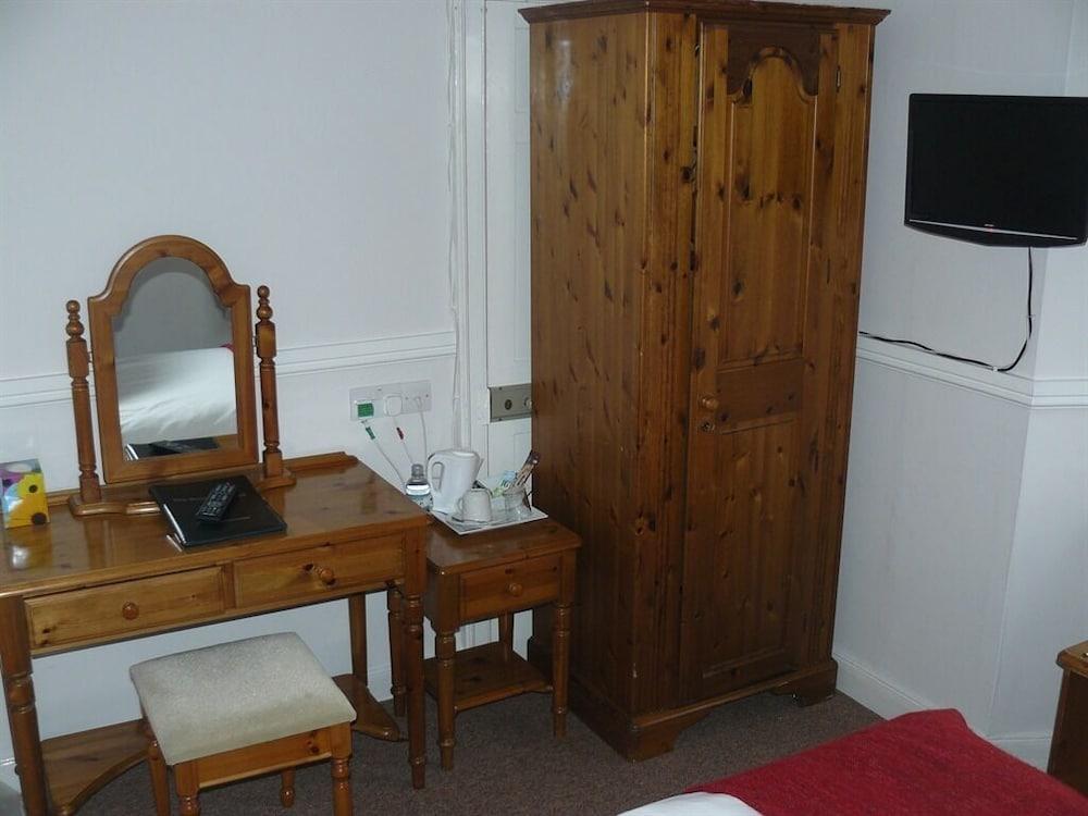 The Shrubbery Hotel Shepton Mallet Bagian luar foto