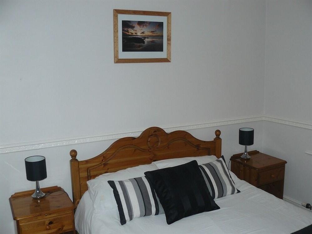 The Shrubbery Hotel Shepton Mallet Bagian luar foto